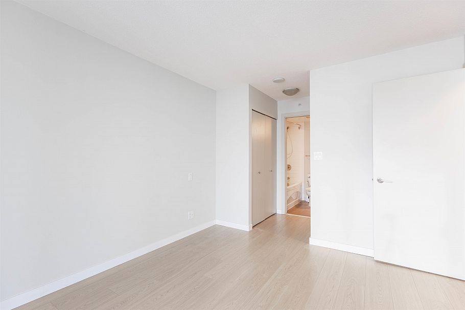 1202 3111 Corvette Way Richmond, BC - 14