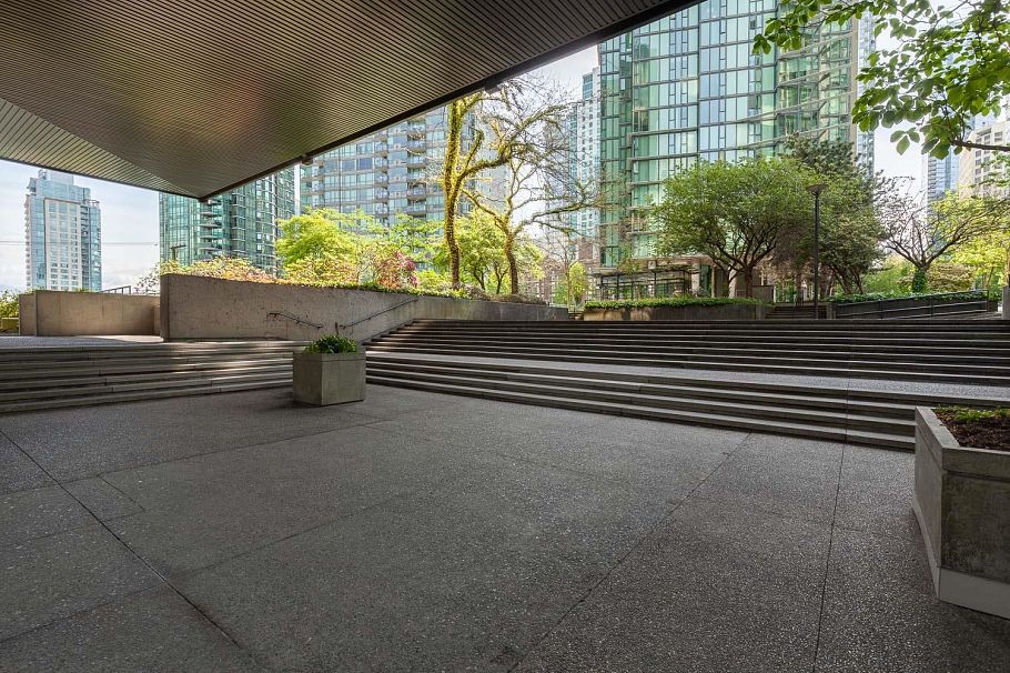 913 1333 W Georgia Street Vancouver, BC - 24