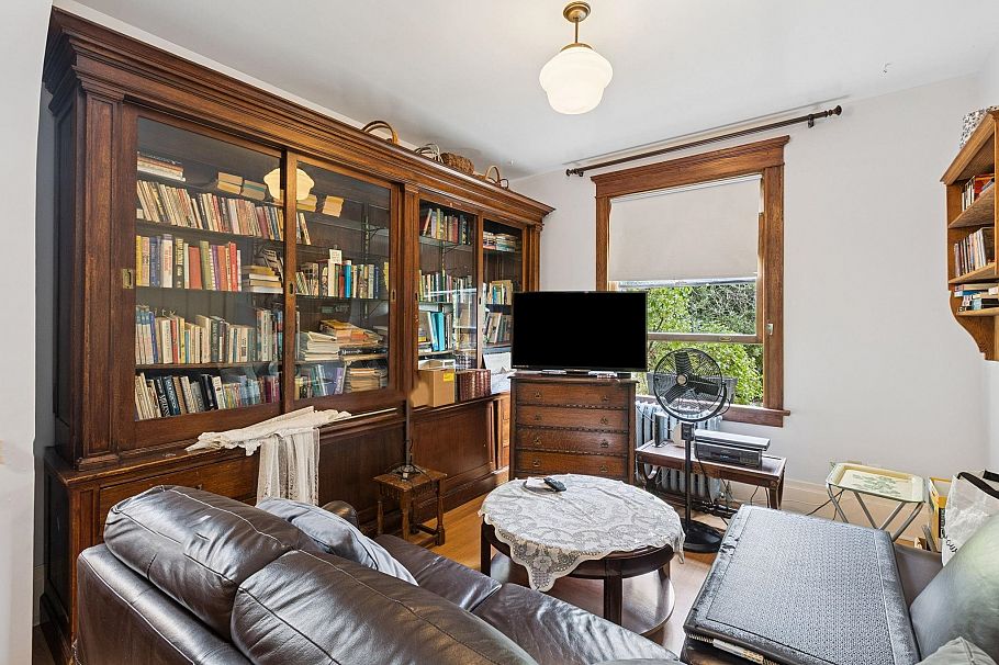 1617 W Grand Boulevard North Vancouver, BC - 18