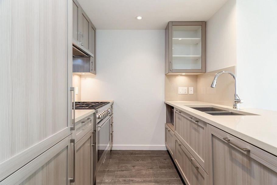 504 5598 Ormidale Street Vancouver, BC - 9