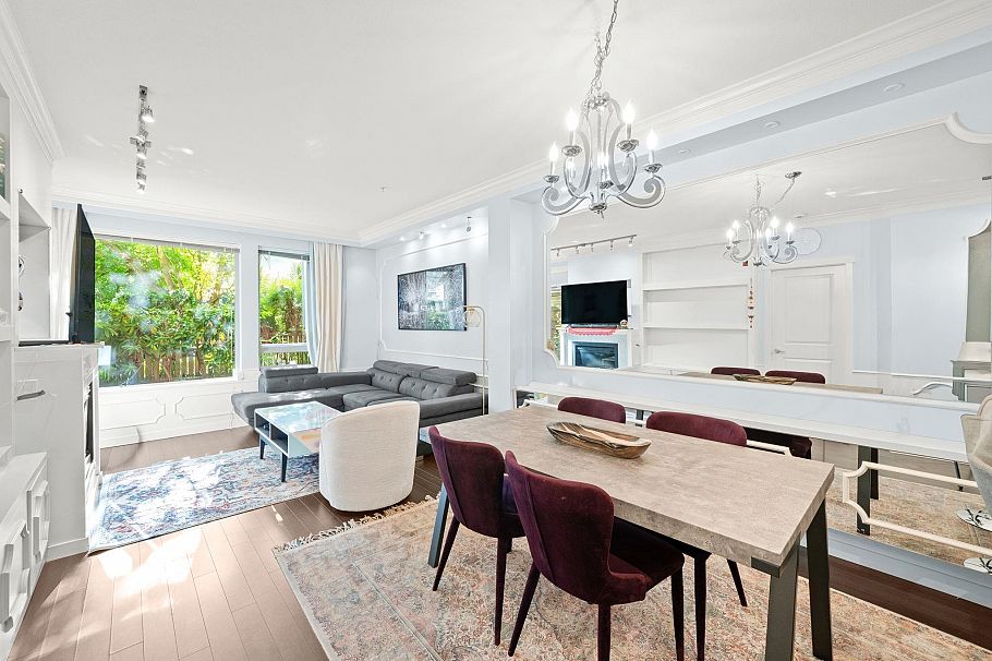 127 119 W 22nd Street North Vancouver, BC - 1