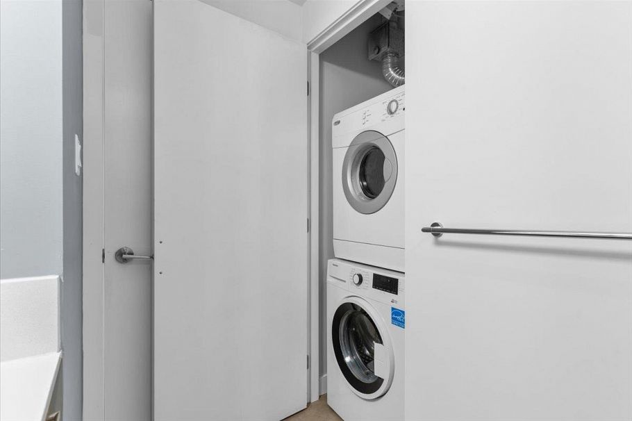 201 2321 Scotia Street Vancouver, BC - 25