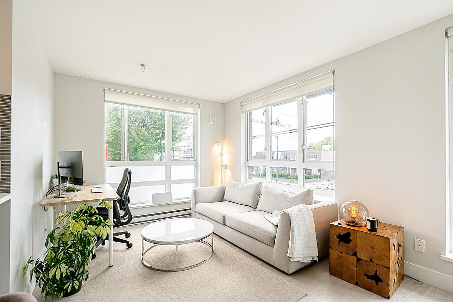 305 2477 Carolina Street Vancouver, BC - 2