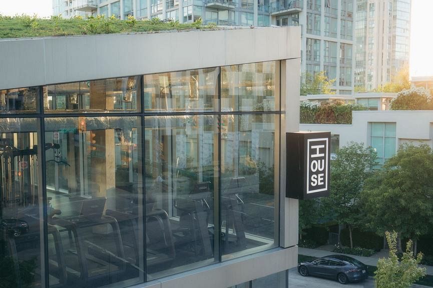 4906 1480 Howe Street Vancouver, BC - 25