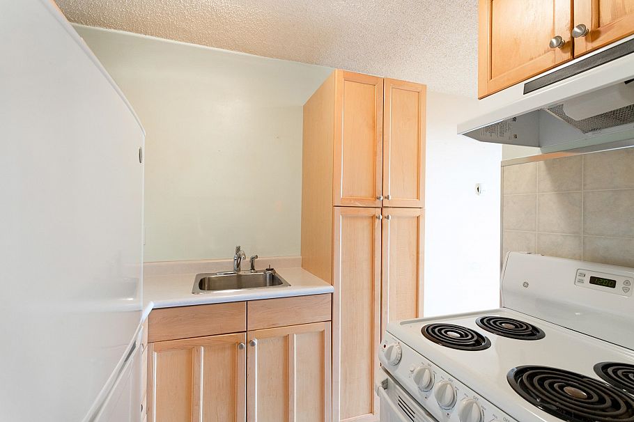 808 1146 Harwood Street Vancouver, BC - 8