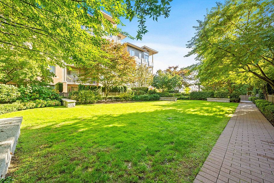 127 119 W 22nd Street North Vancouver, BC - 15