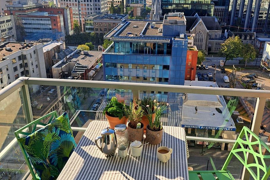 1611 610 Granville Street Vancouver, BC - 1