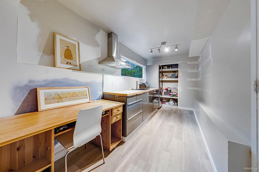 465 Felton Road North Vancouver, BC - 34