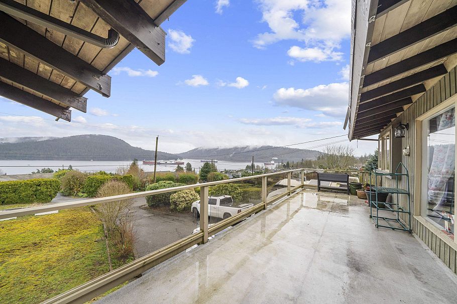 645 Baycrest Drive North Vancouver, BC - 10