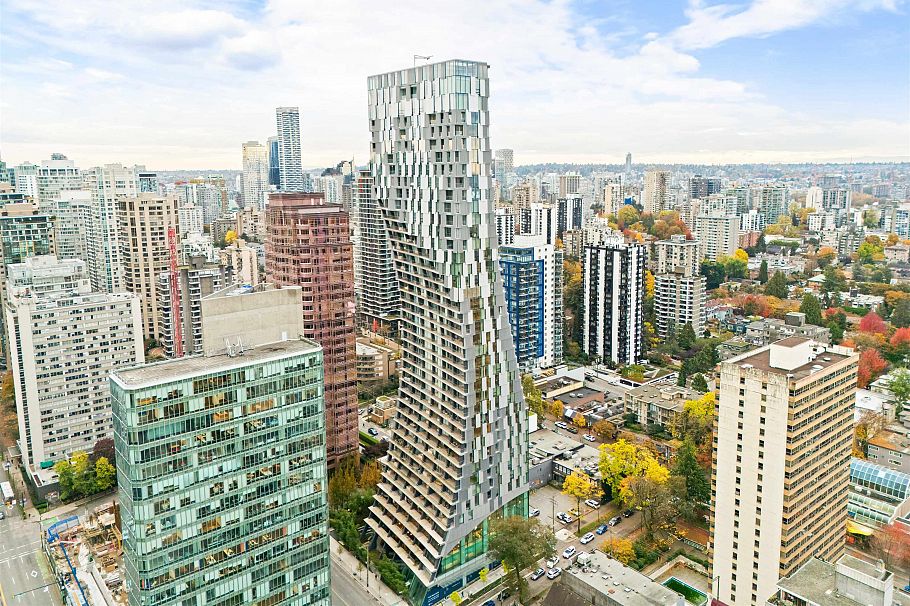 1504 1568 Alberni Street Vancouver, BC - 1