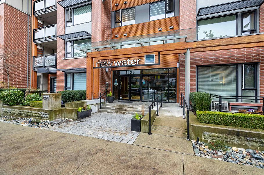 111 3133 Riverwalk Avenue Vancouver, BC - 2