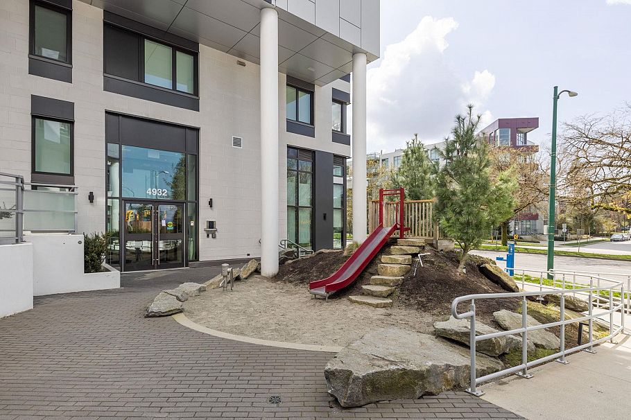 203 4932 Cambie Street Vancouver, BC - 5