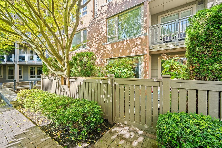 127 119 W 22nd Street North Vancouver, BC - 14