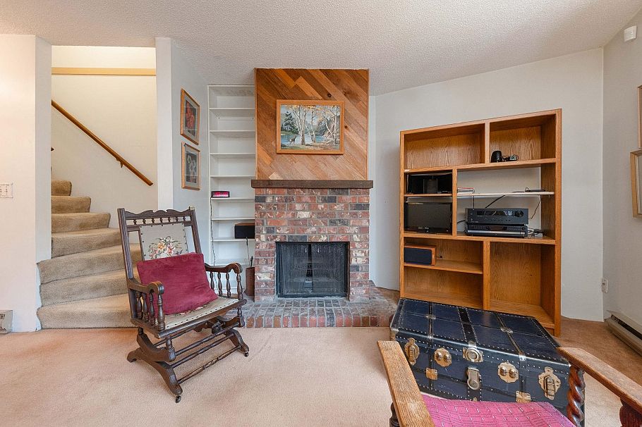 14 251 W 14th Street North Vancouver, BC - 3