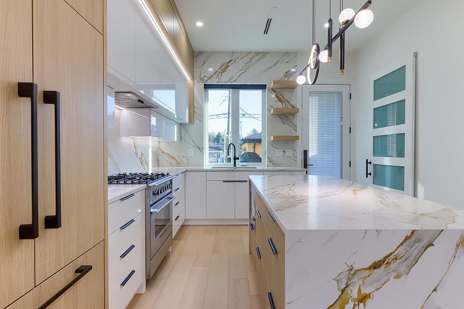 4670 Todd Street Vancouver, BC - 16