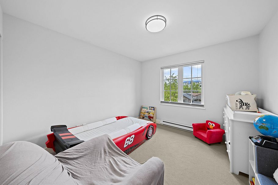 3711 W 11th Avenue Vancouver, BC - 26