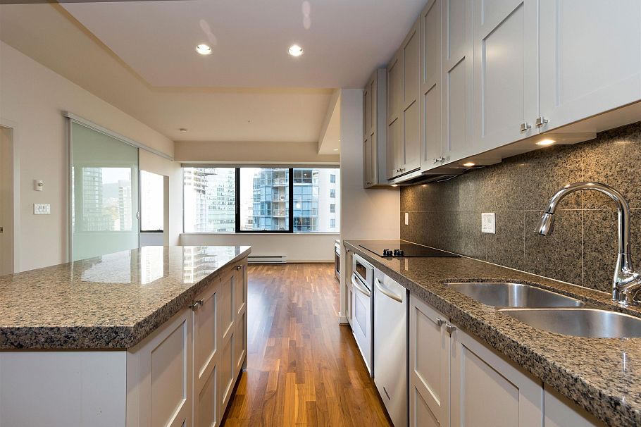 615 1333 W Georgia Street Vancouver, BC - 26