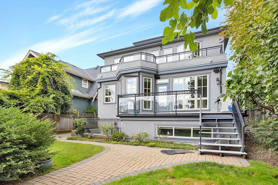 4038 W 33rd Avenue Vancouver, BC - 31