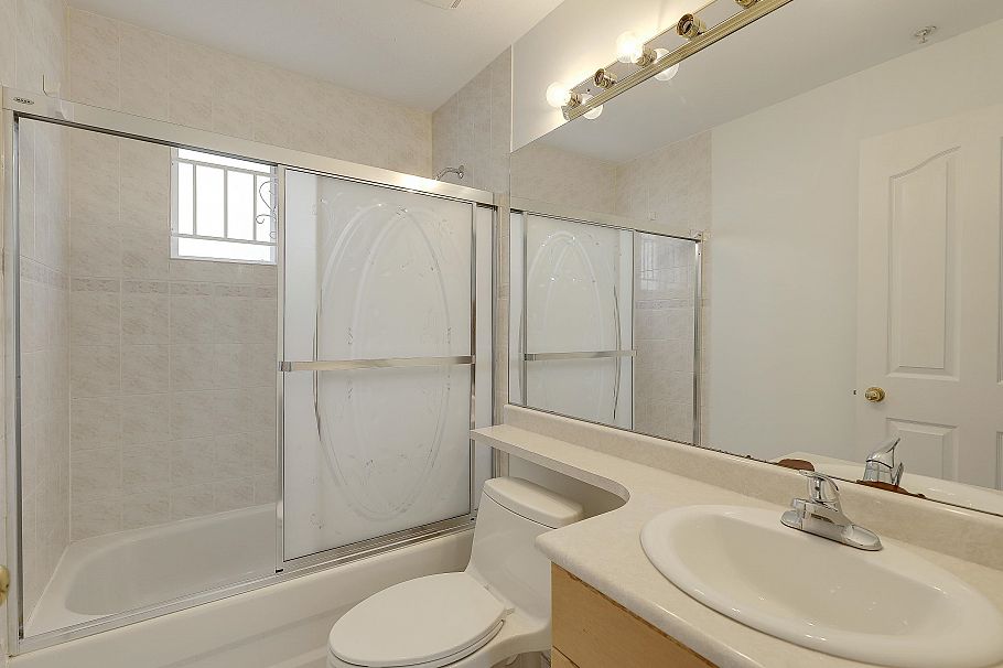 1257 E 60th Avenue Vancouver, BC - 28