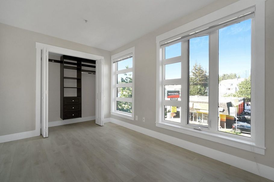 309 857 W 15th Street North Vancouver, BC - 18