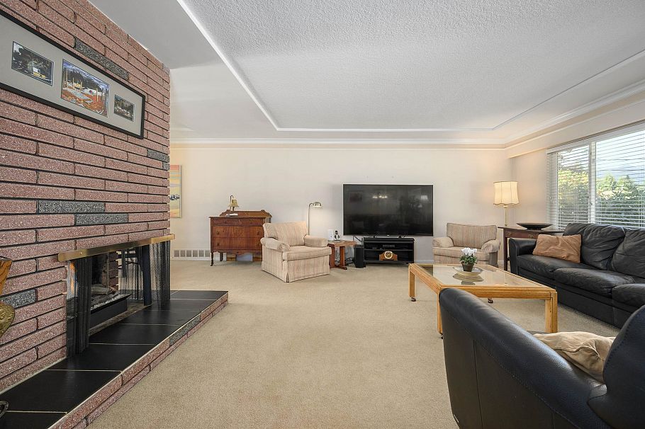 545 W 22nd Street North Vancouver, BC - 6