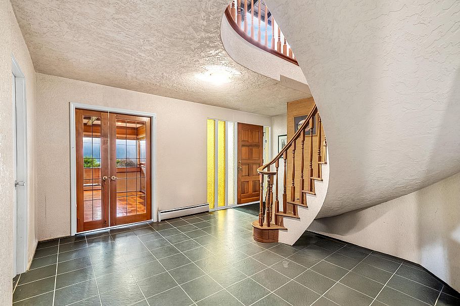 645 Baycrest Drive North Vancouver, BC - 29