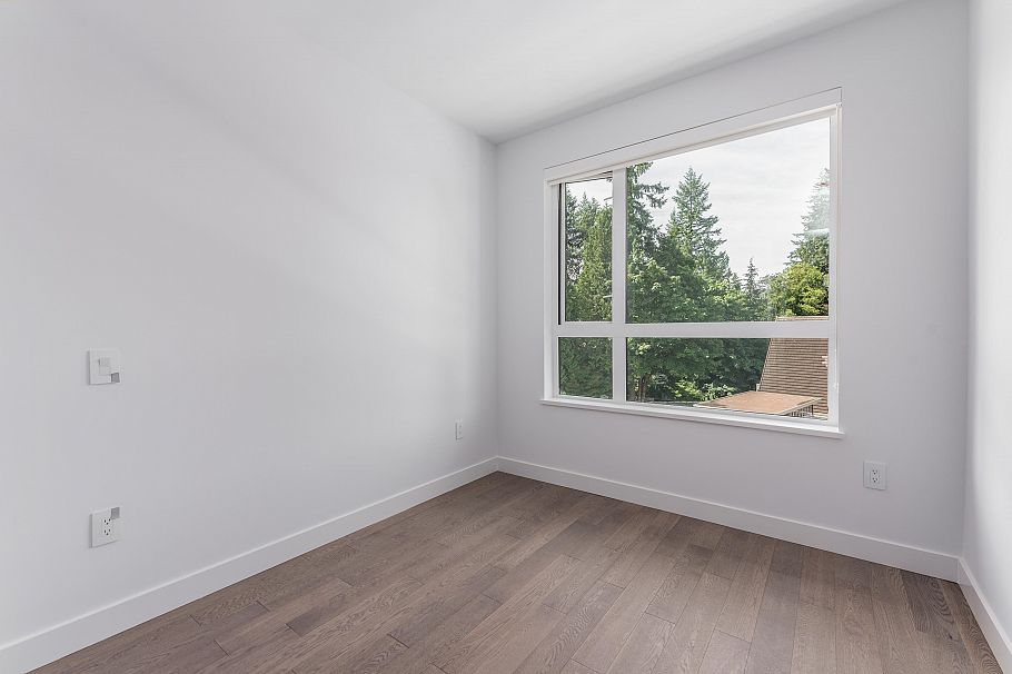 317 3220 Connaught Crescent North Vancouver, BC - 17