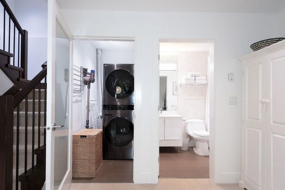 250 E 10th Street North Vancouver, BC - 31