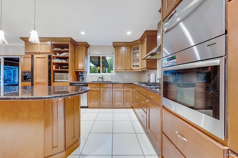 465 Felton Road North Vancouver, BC - 9