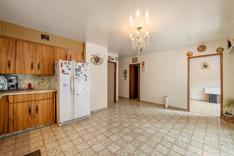 1794 E 6th Avenue Vancouver, BC - 10