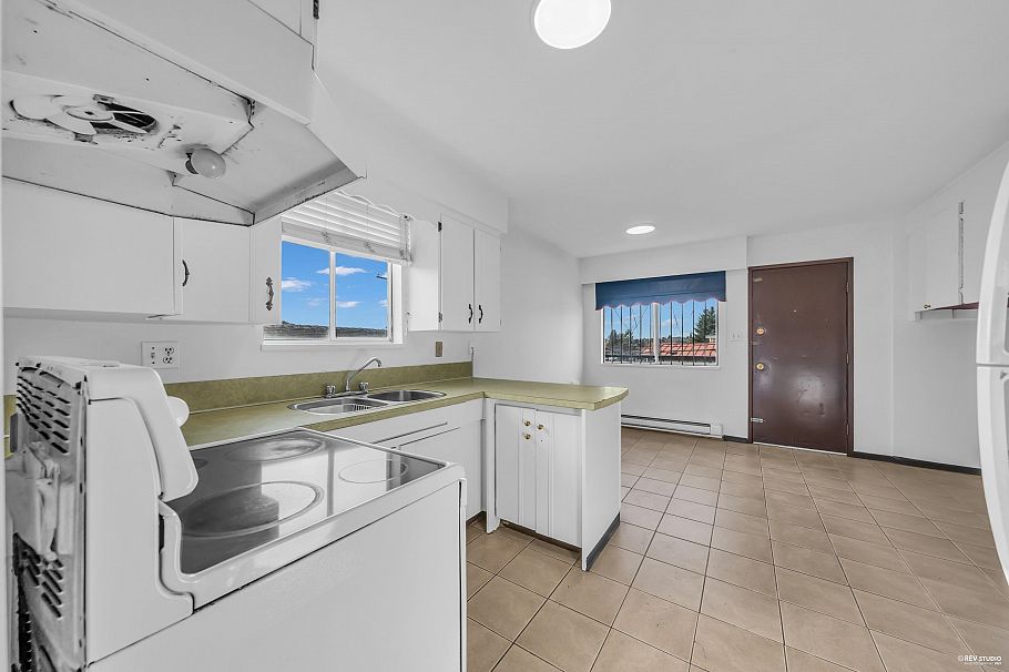 7511 Main Street Vancouver, BC - 14