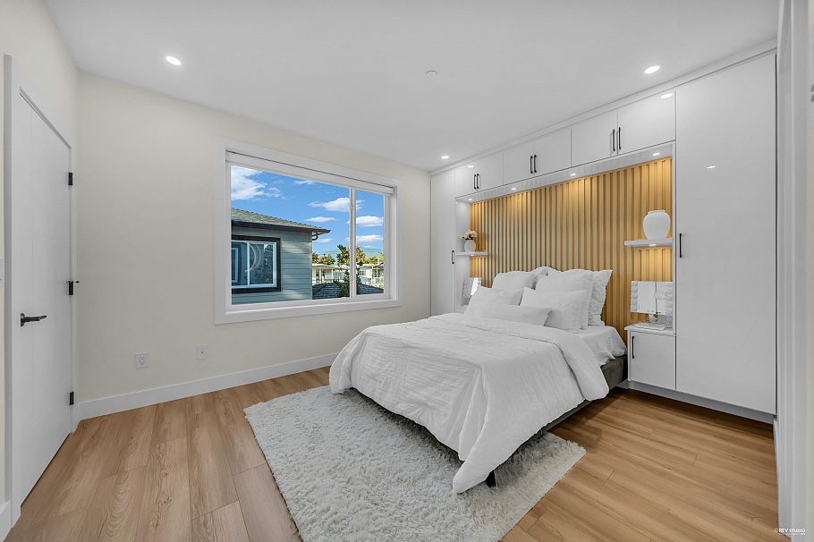 2 2705 E 3rd Avenue Vancouver, BC - 12