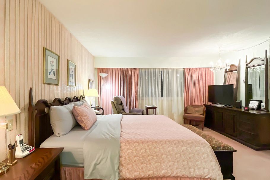 4680 W 15th Avenue Vancouver, BC - 26