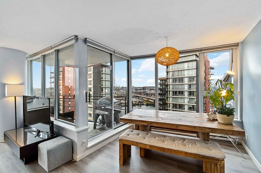 2303 33 Smithe Street Vancouver, BC - 4