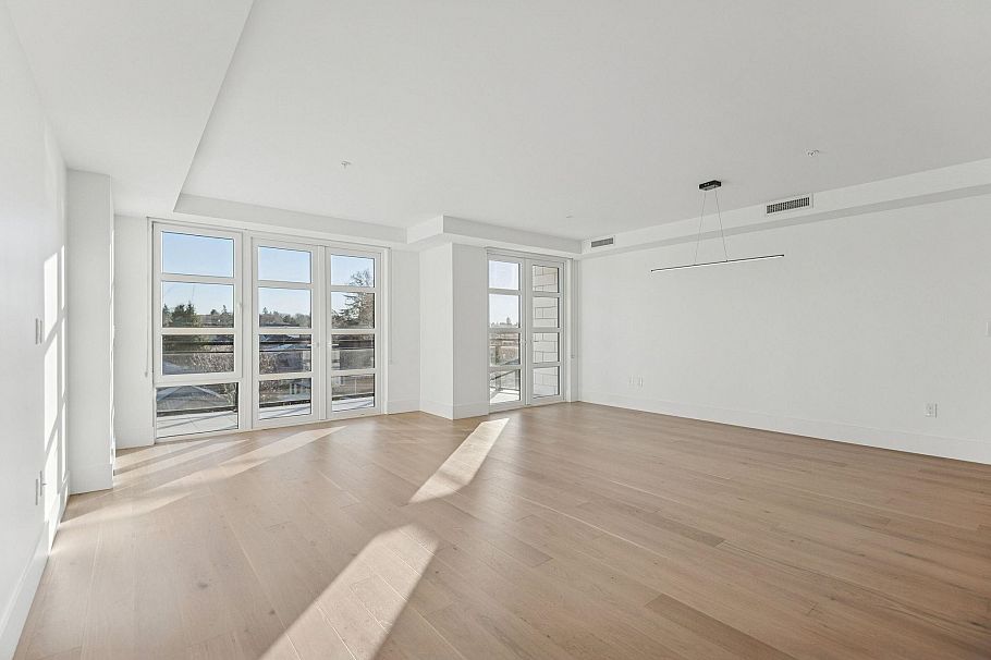 402 6168 East Boulevard Vancouver, BC - 3