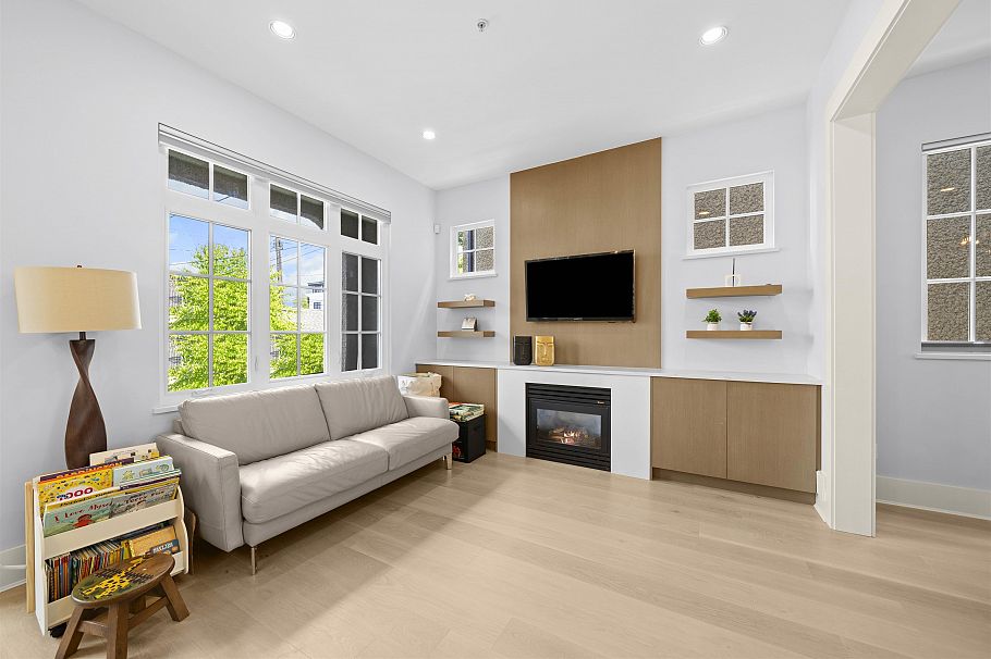 3711 W 11th Avenue Vancouver, BC - 6