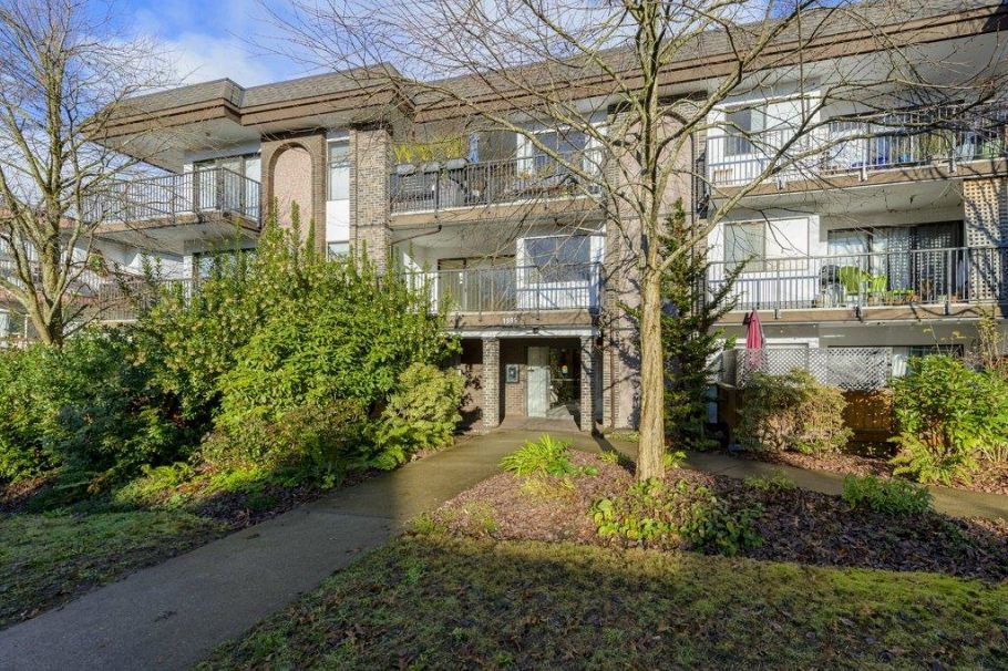 105 1585 E 4th Avenue Vancouver, BC - 1