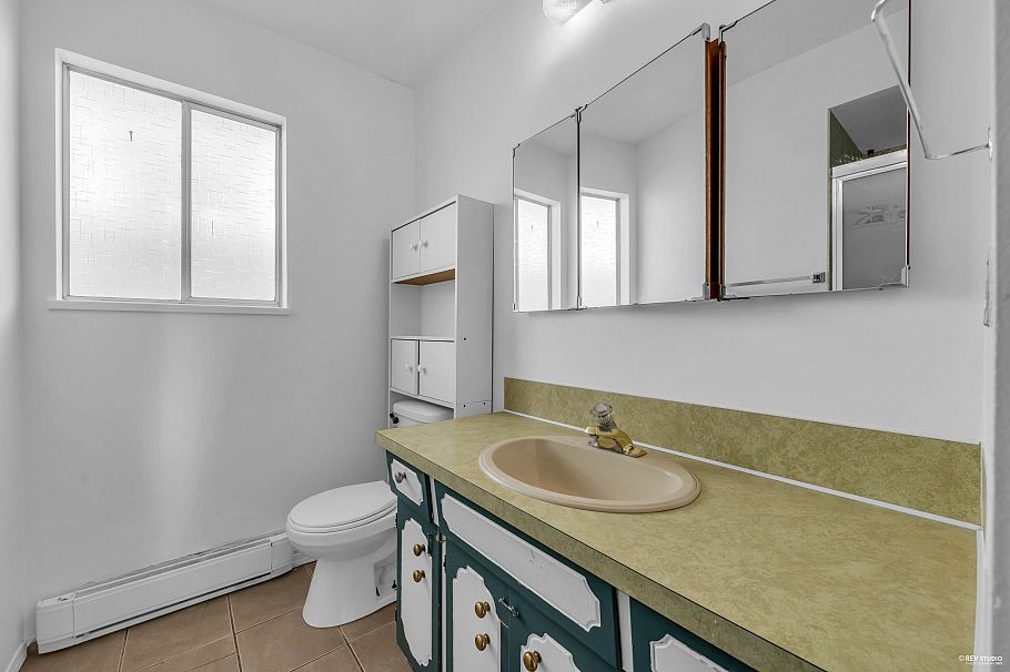 7511 Main Street Vancouver, BC - 11