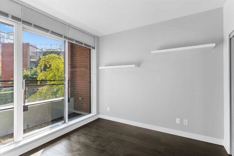 201 2321 Scotia Street Vancouver, BC - 23