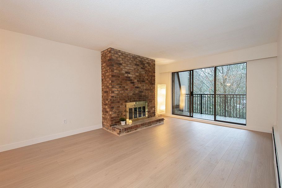 307 1385 Draycott Road North Vancouver, BC - 2