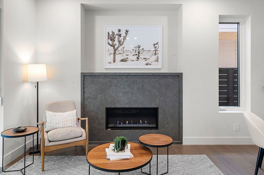 1 638 E 46th Avenue Vancouver, BC - 3