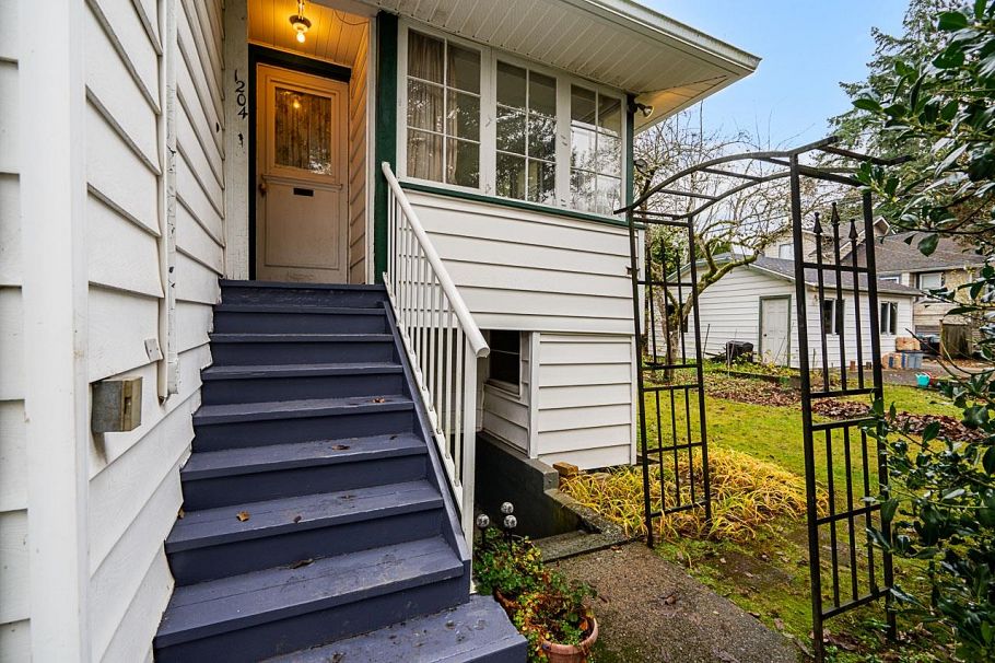 1204 Grand Boulevard North Vancouver, BC - 30