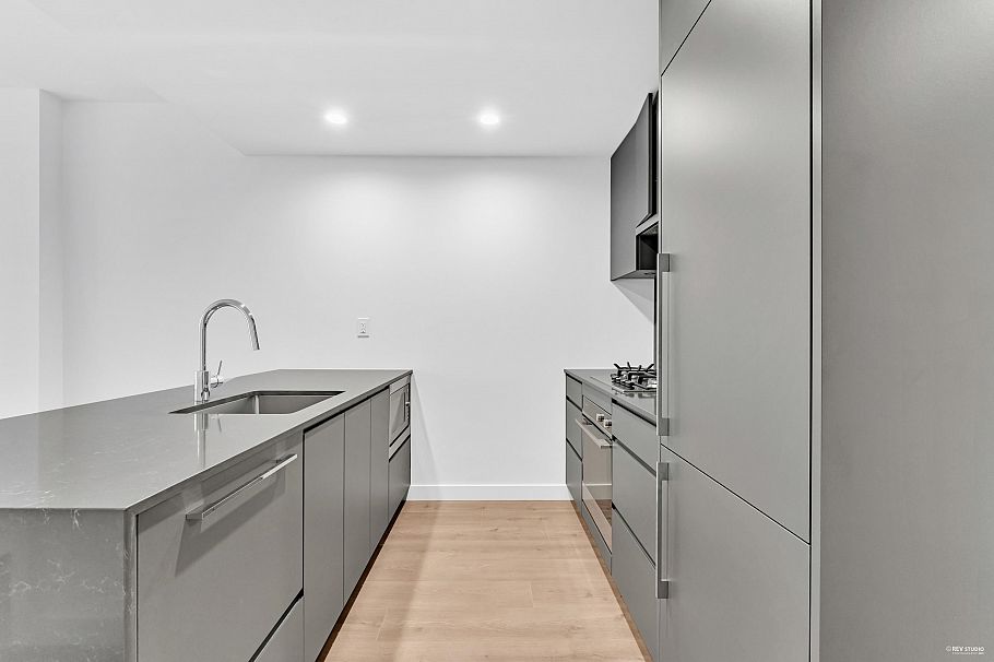 1607 2181 Madison Avenue Burnaby, BC - 3