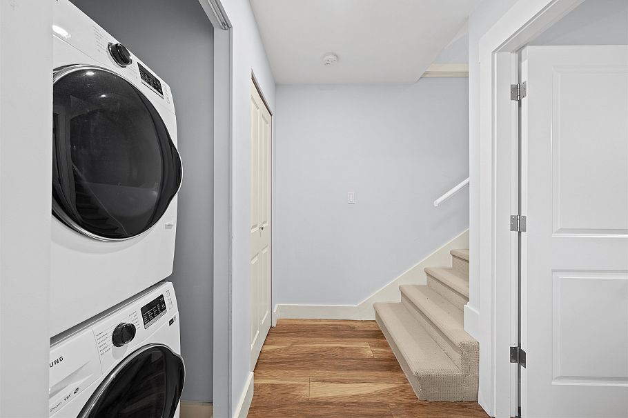 3711 W 11th Avenue Vancouver, BC - 29