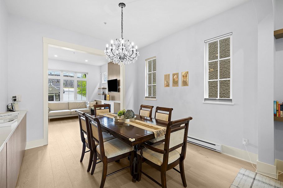 3711 W 11th Avenue Vancouver, BC - 9