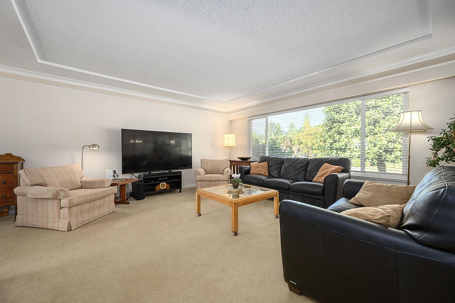 545 W 22nd Street North Vancouver, BC - 5