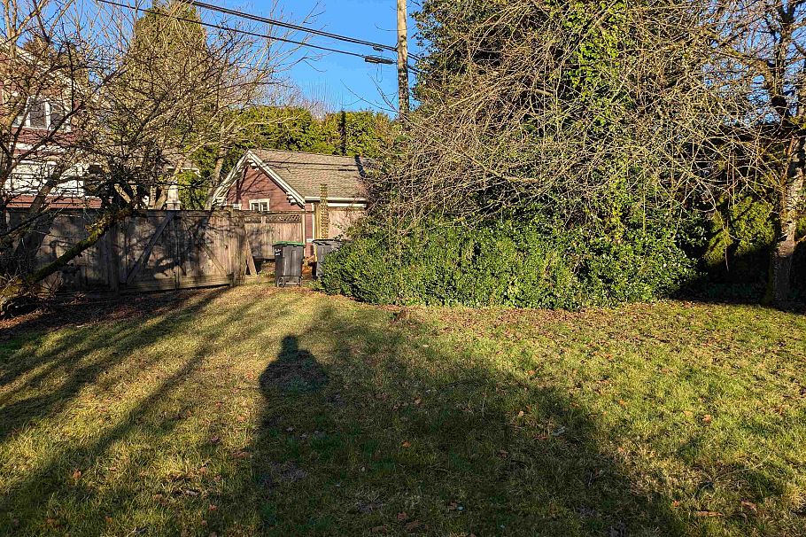 1051 Laurier Avenue Vancouver, BC - 9