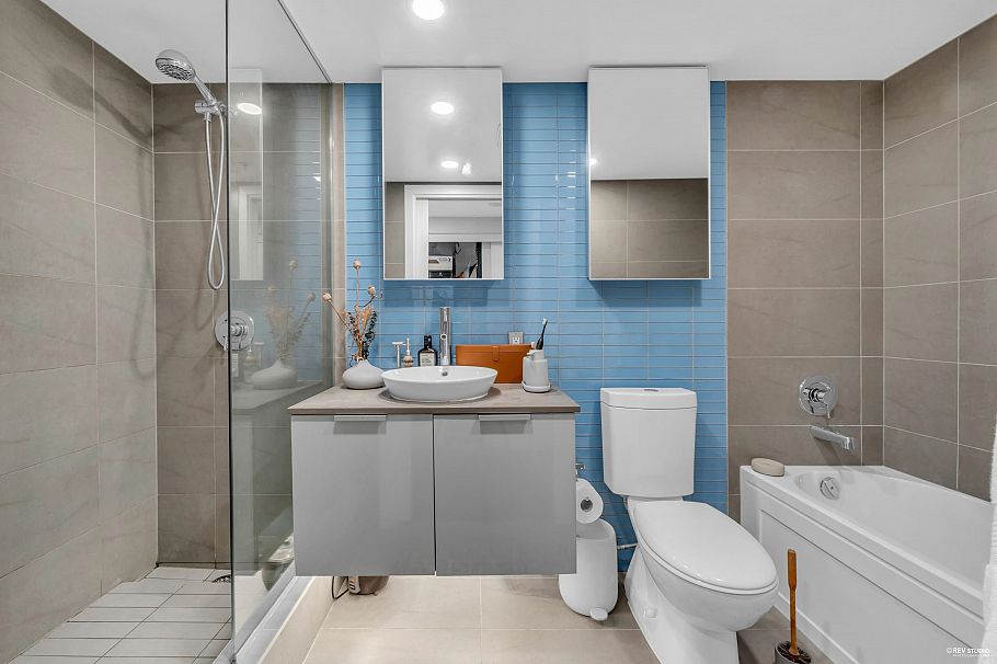 605 128 W Cordova Street Vancouver, BC - 11