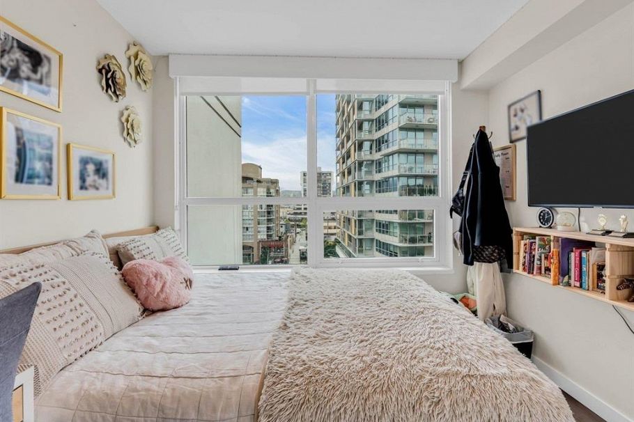 602 112 E 13th Street North Vancouver, BC - 16