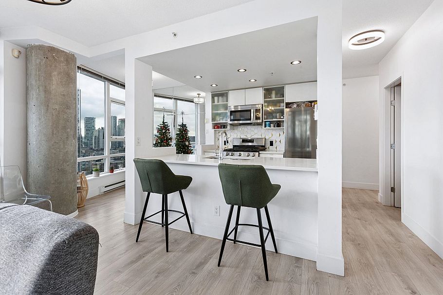 2602 939 Expo Boulevard Vancouver, BC - 2